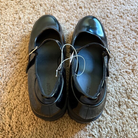 NWT Old Navy Faux Leather Chunky 2-1/2" Heel Mary Jane Black Shoes - Picture 6 of 9